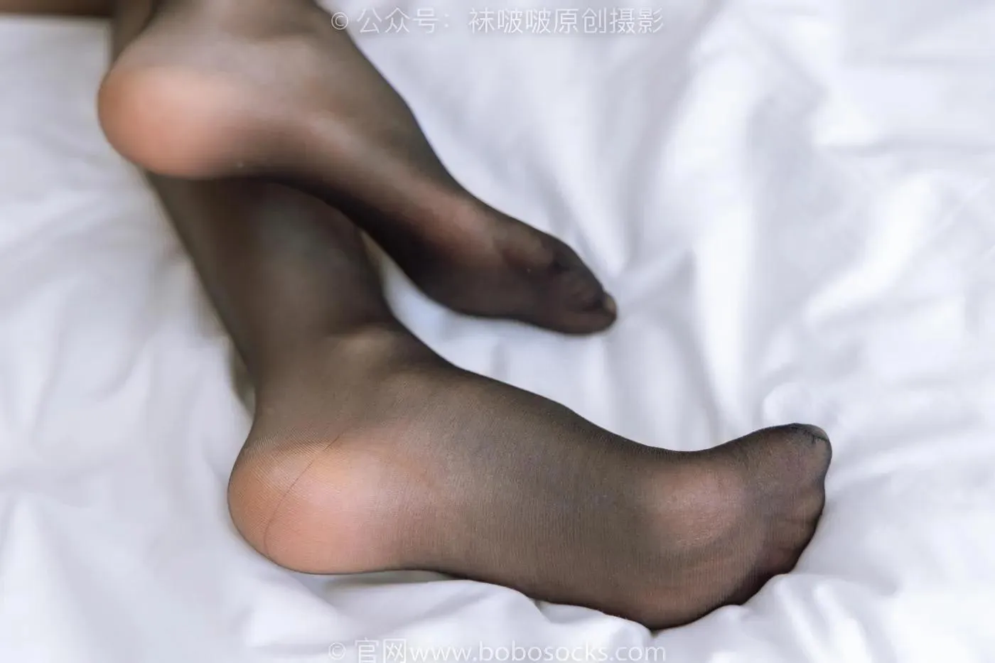 [BoBoSocks袜啵啵]NO.168 稚予-高跟鞋、长靴、油亮黑丝、手撕丝袜剧情 [140P]插图6